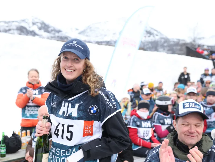 Hund 25 KH Premieutdeling 163