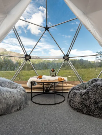 Bilde fra innsiden av ett av domene