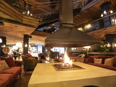 Innendørs peis på fyri