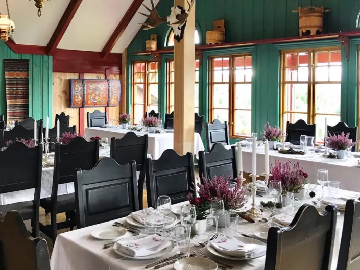 Bryllupspyntet stove.