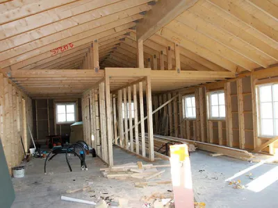 Uferdig hus.
