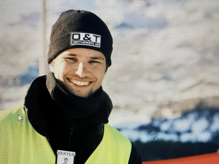 Viktor/Vekter som smiler til kamera 2