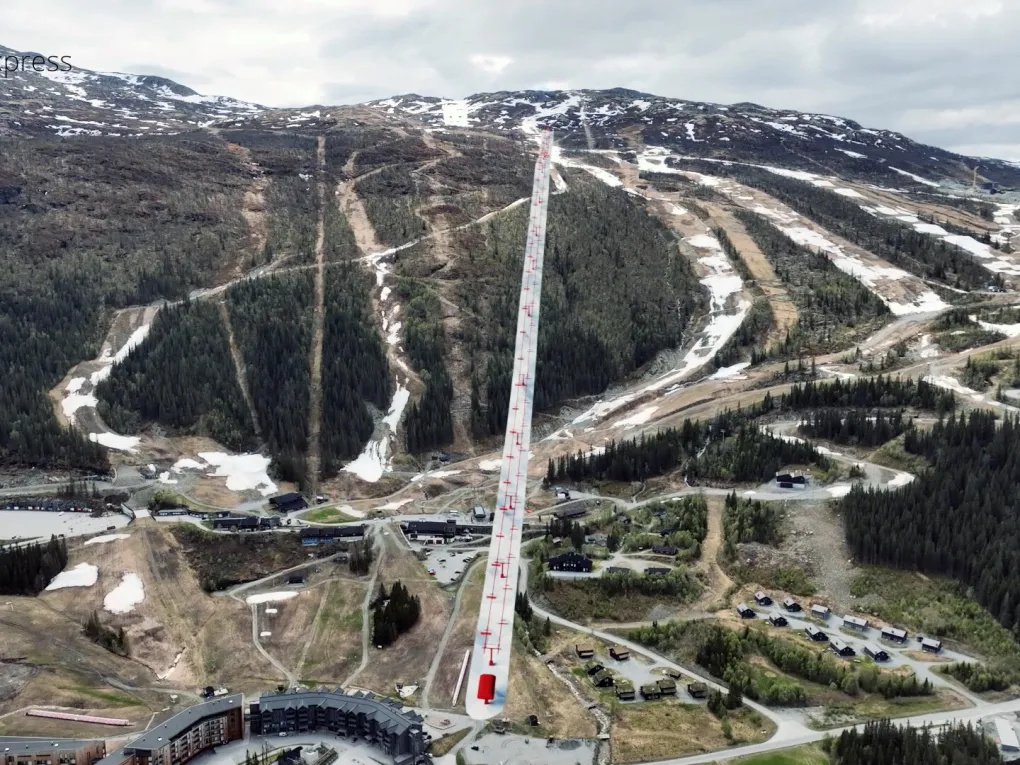 Skisenter bilde tatt ovenfra, lite snø.