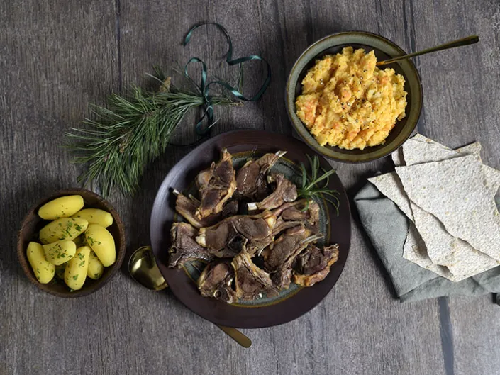 Pinnekjøtt av lammesadel ekstra kjøttfullt spekeloftet.