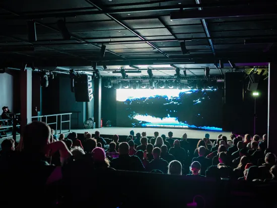 konferanse på arena på stavkroa i Hemsedal