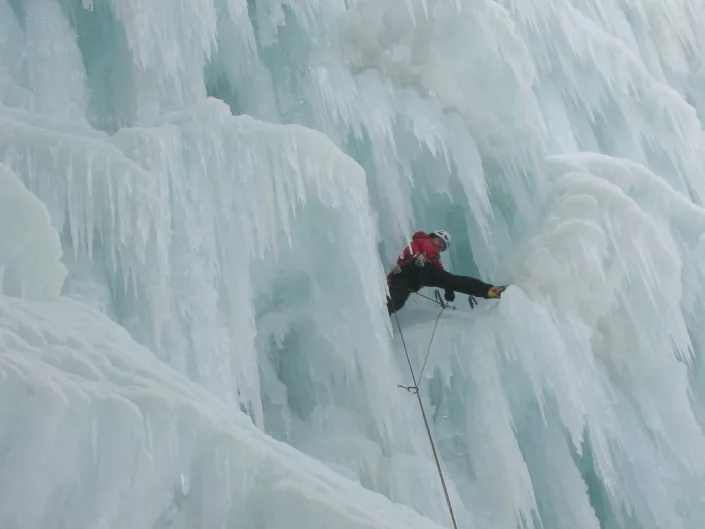 Golsjuvet, isklatring.