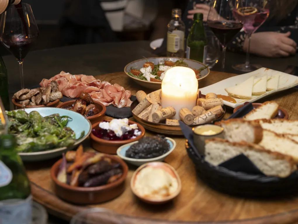 Tapas med alt du kan tenke deg.