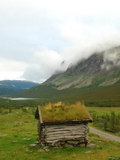 Gammalt skur på fjellet i Hemsedal