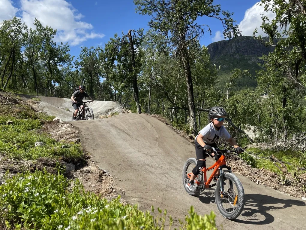 To som sykler i Hemsedal sine turstier